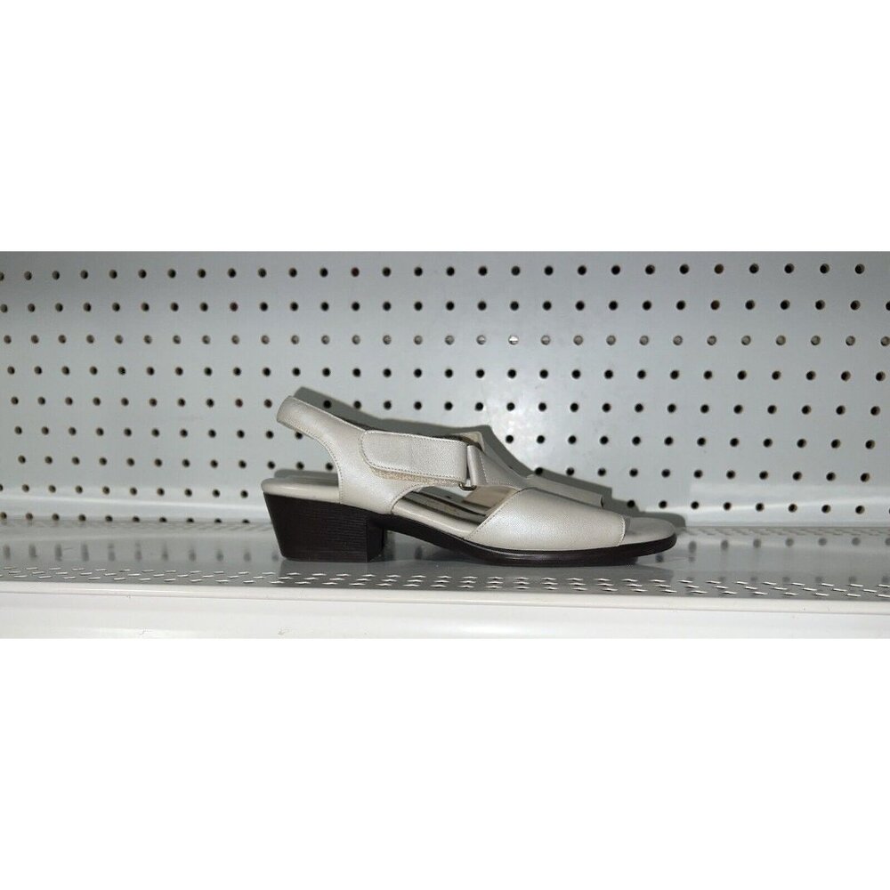 SAS Suntimer Tripad Comfort Womens Leather Slingback Sandals Size 7.5 SLIM Cream
